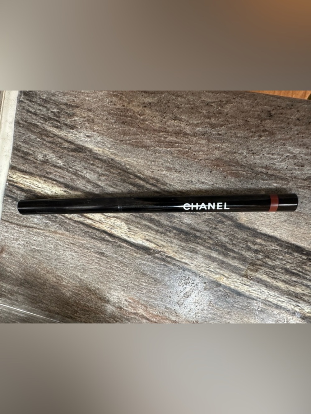 CHANEL Aqua Crayon Lip color stick

Spice